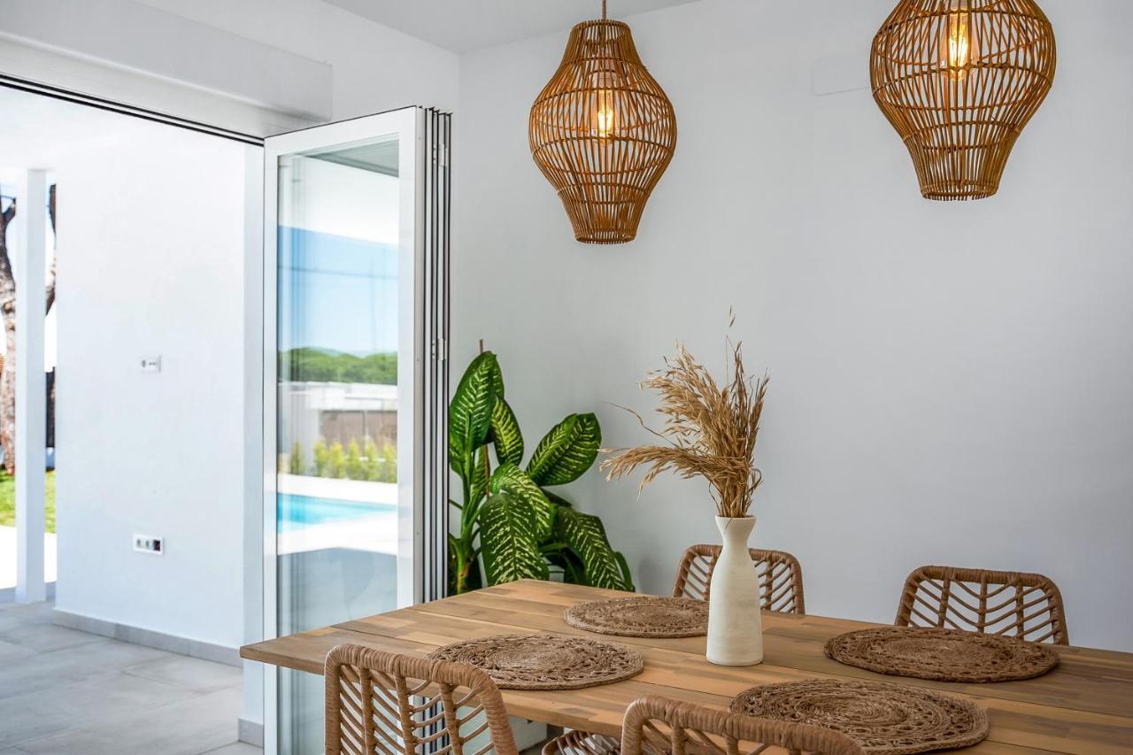 הוילה קוניל דה לה פרונטרה Casa Robert מראה חיצוני תמונה