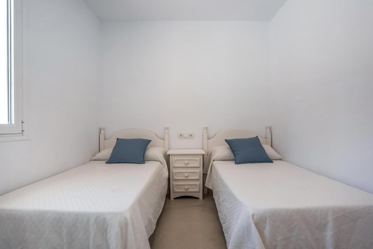 הוילה קוניל דה לה פרונטרה Casa Robert מראה חיצוני תמונה
