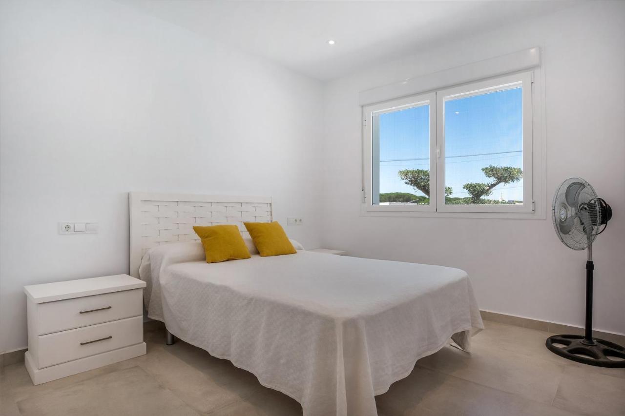 הוילה קוניל דה לה פרונטרה Casa Robert מראה חיצוני תמונה